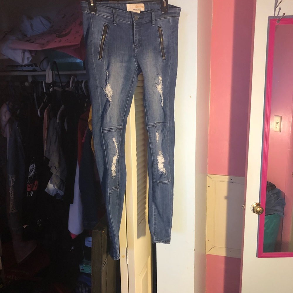 Jeans